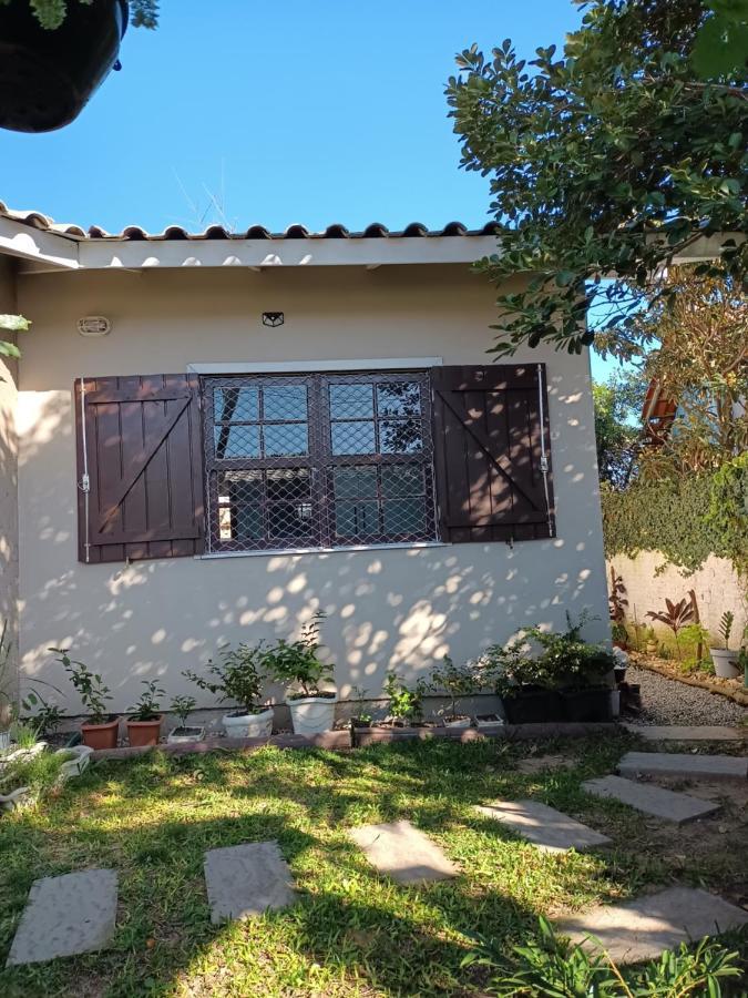 Studio Cravo E Canela - Aconchego E Privacidade, Ideal Para Casais, Com Cozinha Completa, Wi-Fi, Vaga De Garagem, Excelente Custo Beneficio, Lugar Tranquilo Entre As Praias Dos Ingleses E Mocambique Florianópolis Buitenkant foto
